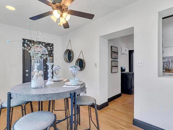 3rd image of 2207 Bellevue Ave #1