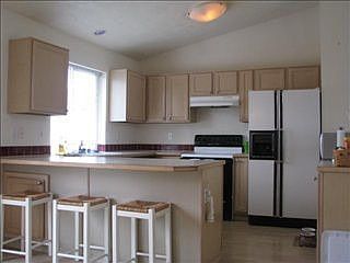 5th image of 1604 E Sharpsburg Ave
