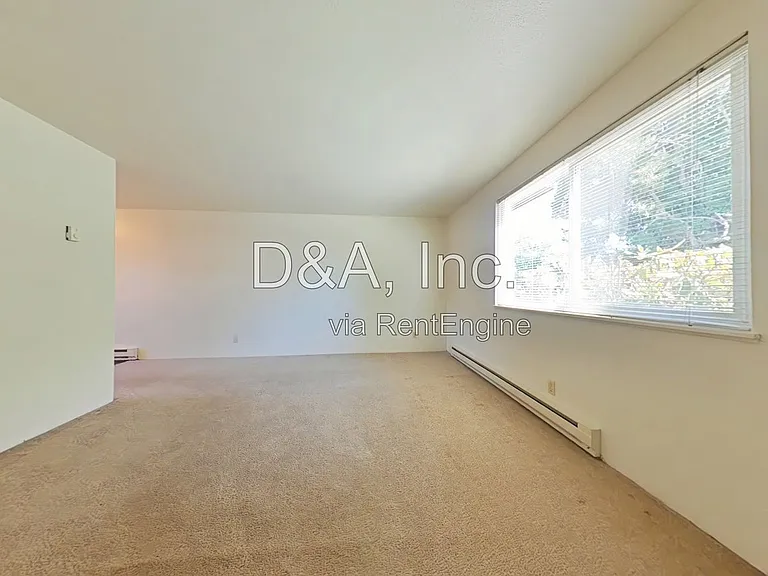 617 NW 21st St #4 — Photo 3