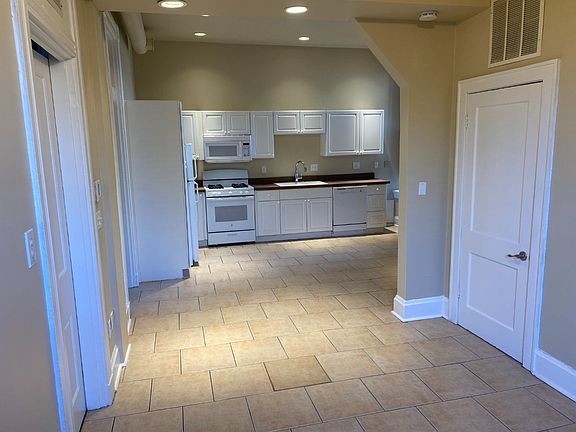 3rd image of 2469 W McMicken Ave APT 3