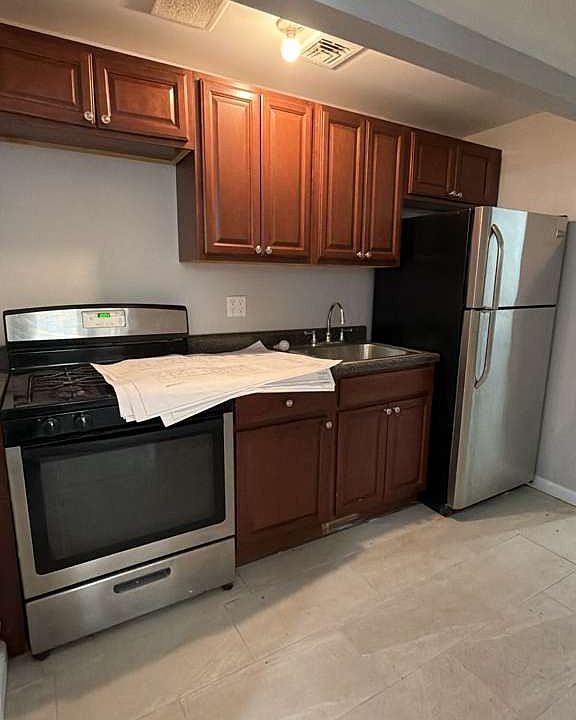 2nd image of 1903 Strauss St #3