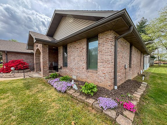 5th image of 712 Kaitlin Dr