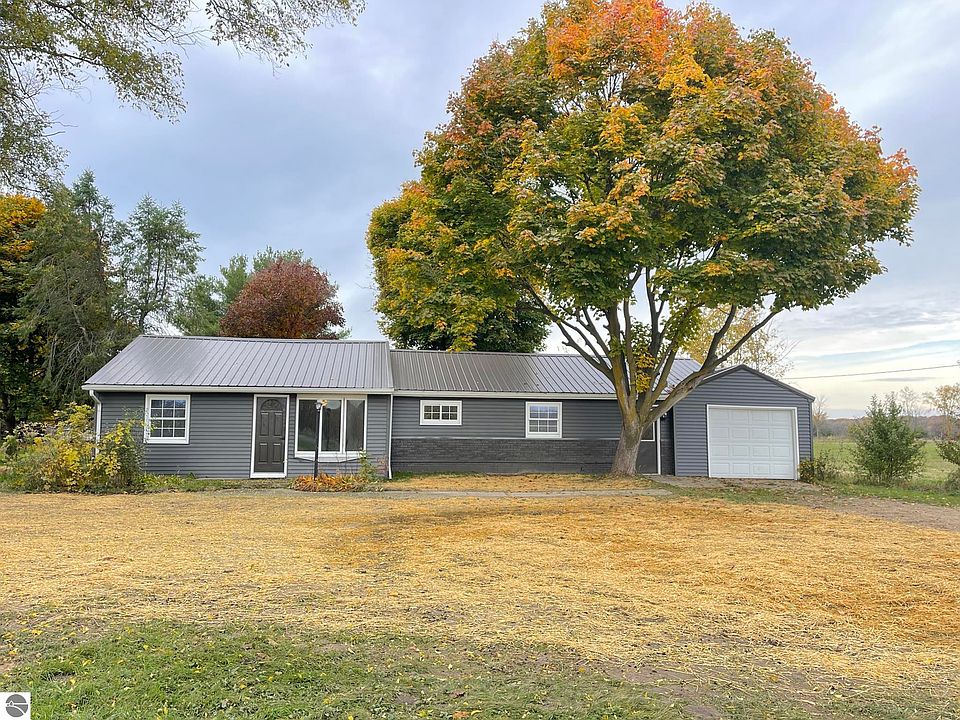 2077 N Leaton Rd, Mount Pleasant, MI 48858 Zillow
