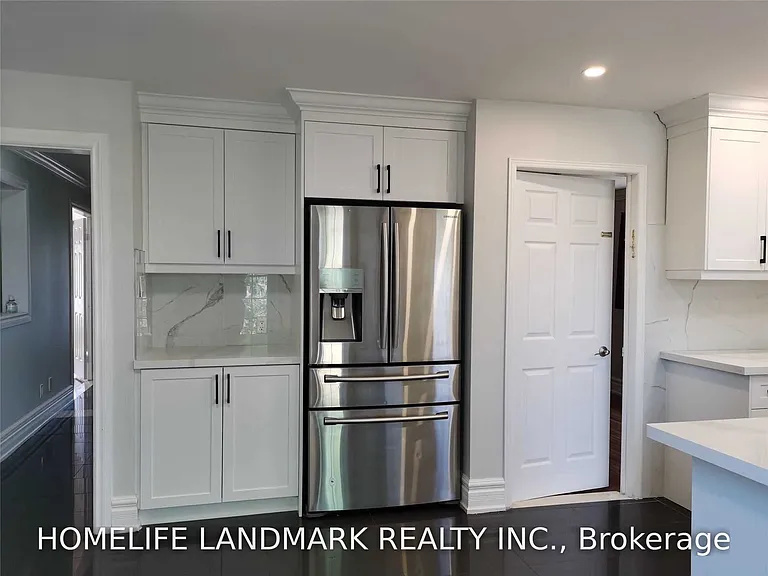 367 Huntington Ridge Dr #UPPER — Photo 8