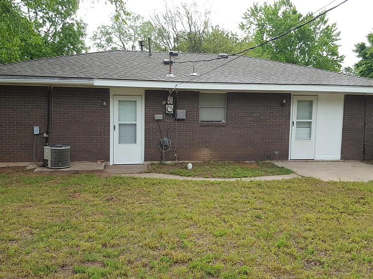 1508 Southern Heights Ave — Photo 4