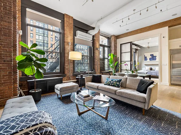 139 West 19th Street image 1 of 12