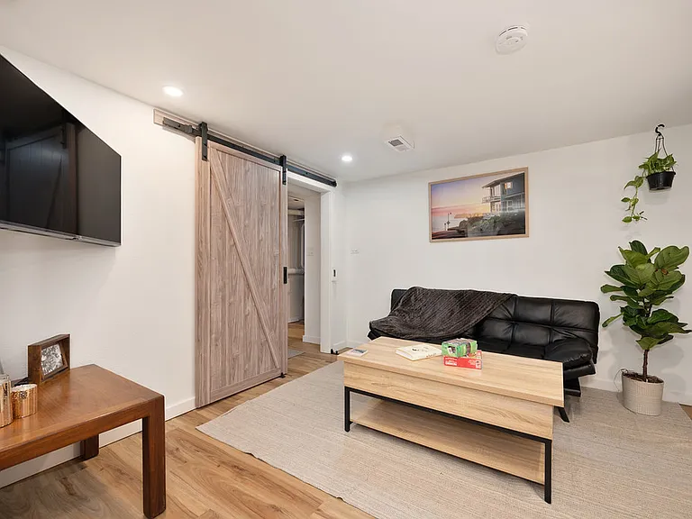 1221 N A St — Photo 27
