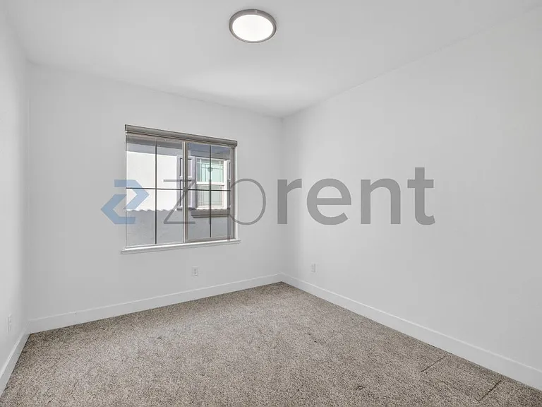 665 N Amarone Dr — Photo 25