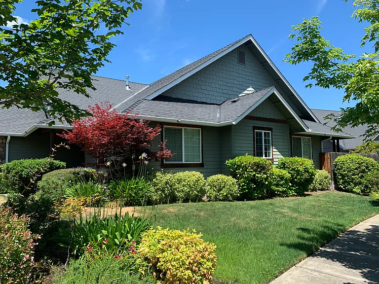 1383 SW David Dr — Photo 3