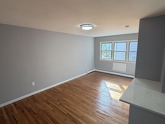3rd image of 849 Jersey Ave APT C2