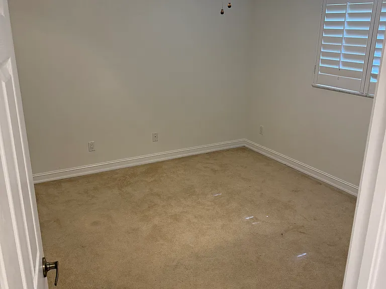 1166 Royal Palm Dr — Photo 12