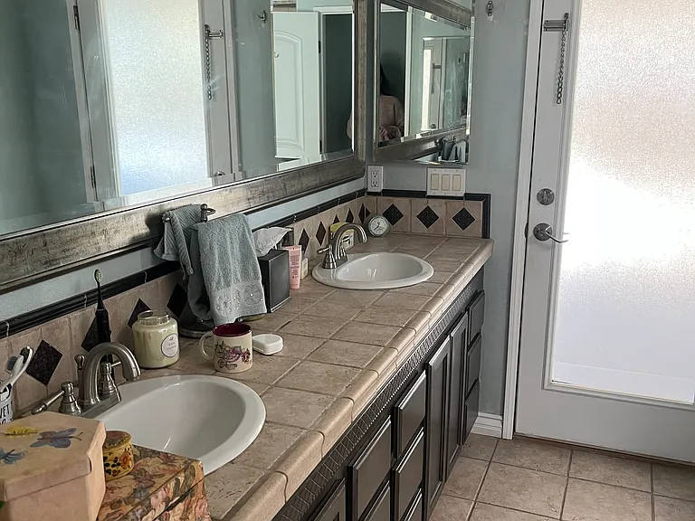 18351 Lisa Ln — Photo 7