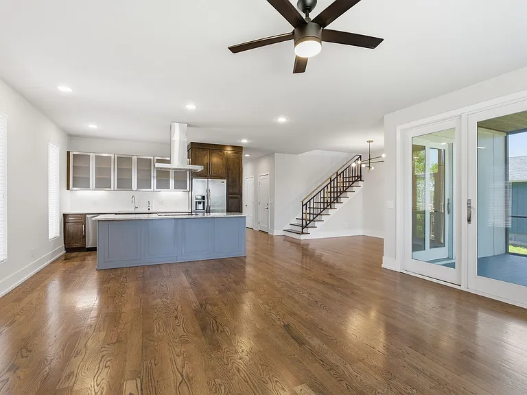 426 Patterson St — Photo 1