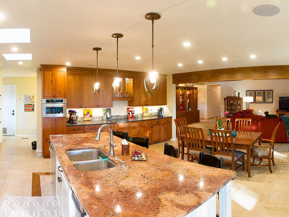 1st image of 6109 Casa De Vida NE