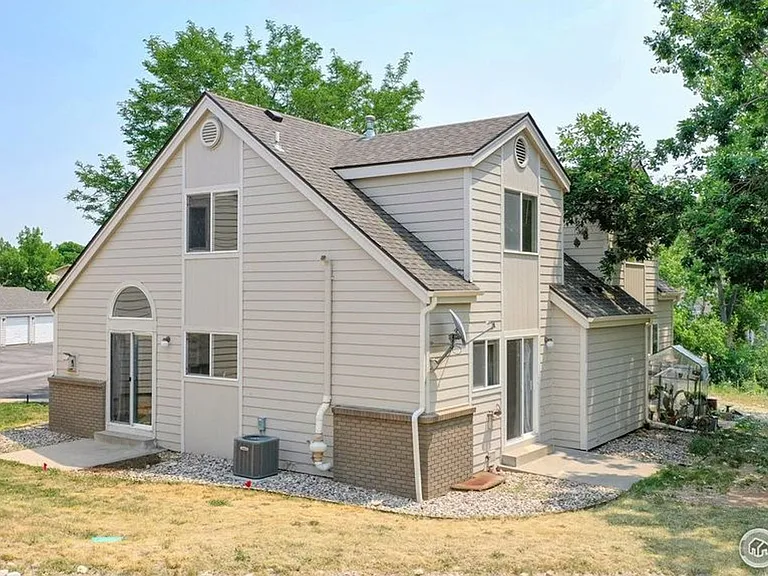 2900 Ross Dr #L35 — Photo 1