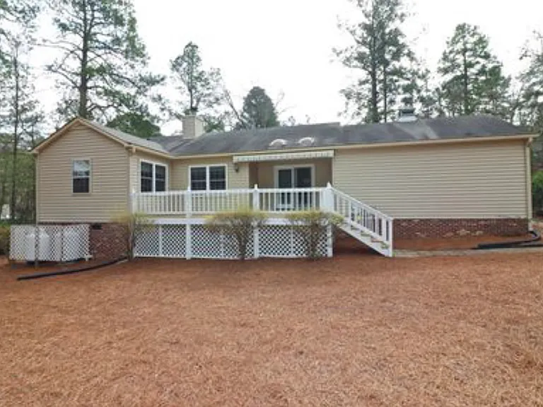 15 Remington Ln — Photo 2
