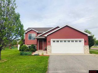 101 Doral Dr, Mankato, MN 56001