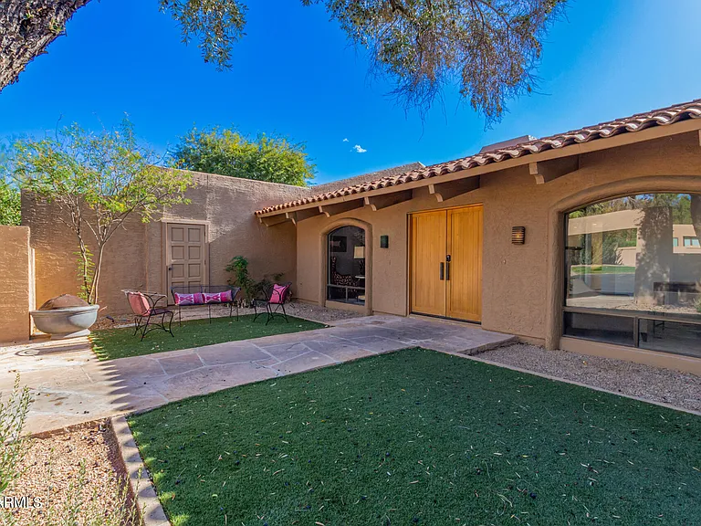 4450 E Camelback Rd #1 — Photo 7