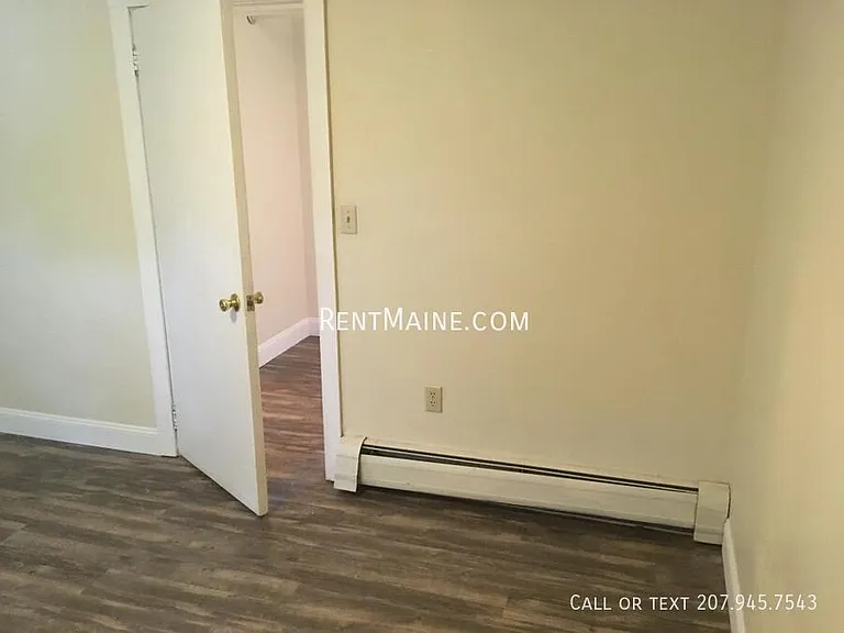 2412 Western Ave #C — Photo 6