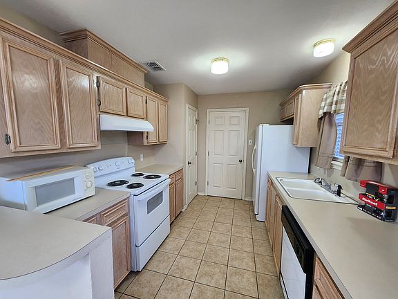 5th image of 7834 Wolverine Dr