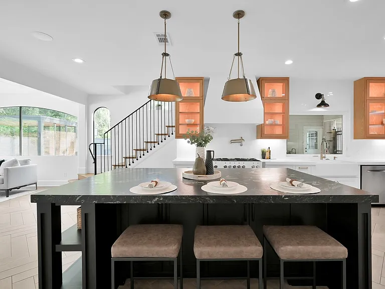 35 Fernglen Dr — Photo 12