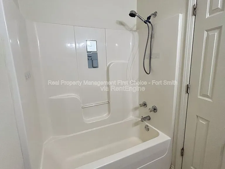 1851 Brazil Ave — Photo 15
