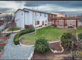 10529 Avignon Way, Bakersfield, CA 93306