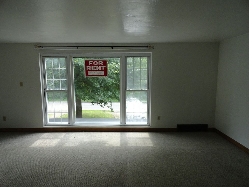 2nd image of 3723 Evergreen Dr #3723