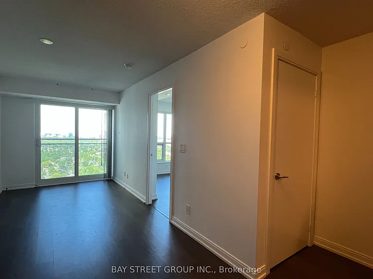 255 Village Green Sq #2805 — Photo 7