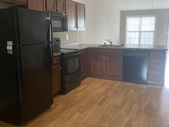 3rd image of 1404 Egan Ct #A