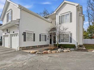 1678 Cassady Place Dr #29, Plymouth, MI