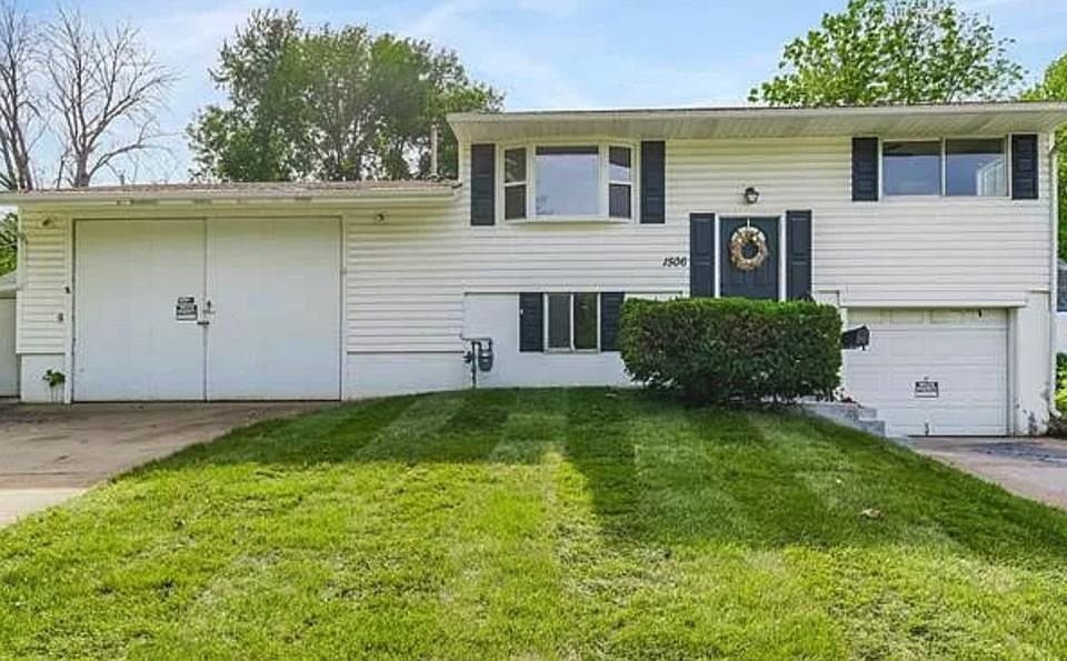 1st image of 1506 N Geronimo Dr