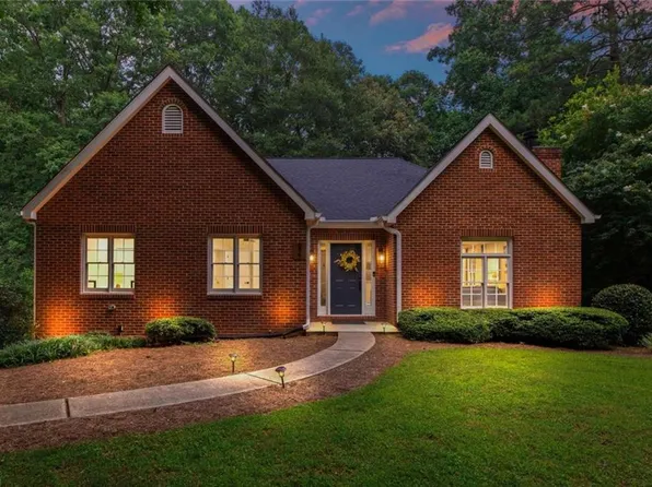 521 Smithstone Rd SE, Marietta, GA 30067