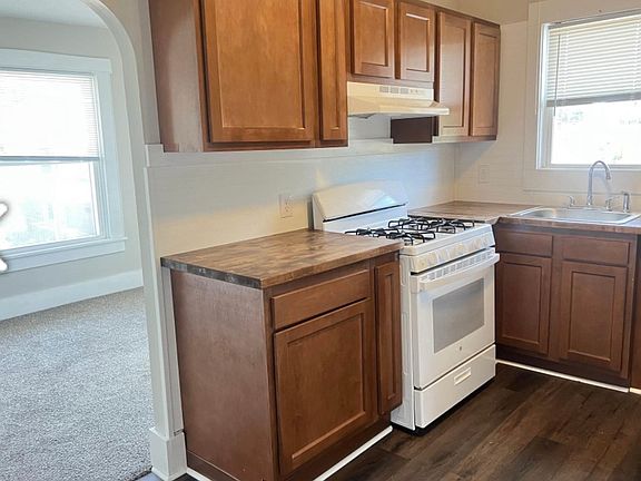 4th image of 1325 S Hoyt Ave #3