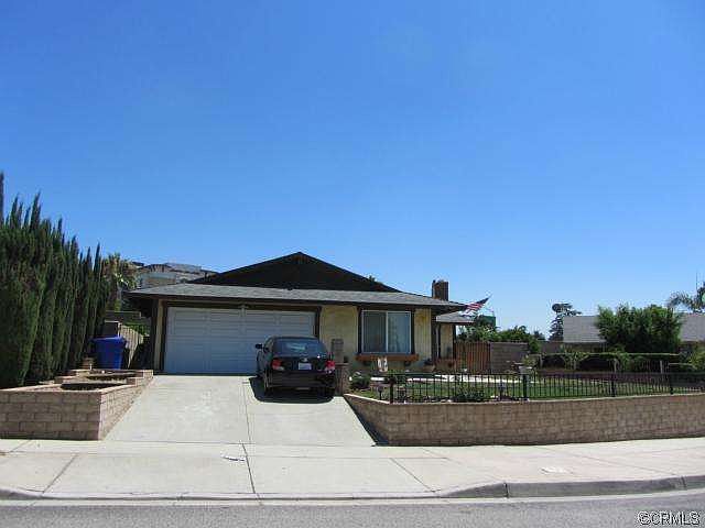 1st image of 27885 Rainbow Ln