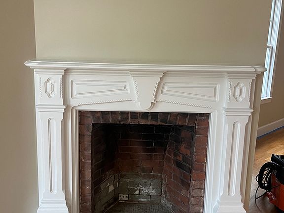 4th image of 217 Beacon St
