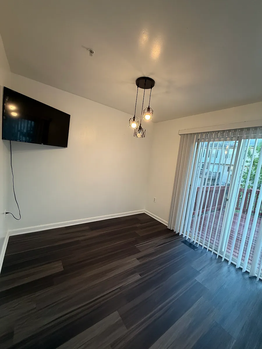 Dining Area - 3605 Apothecary St