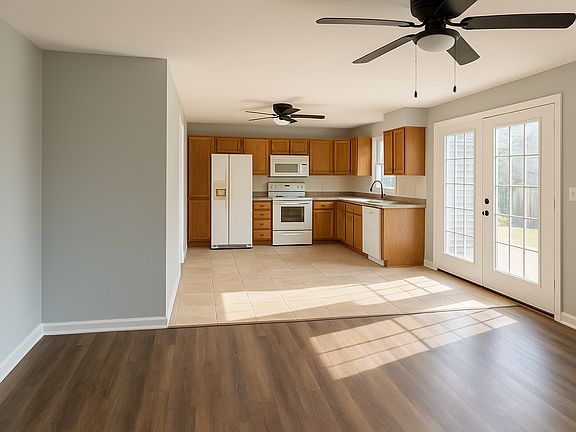 5th image of 2703 Emery Dr
