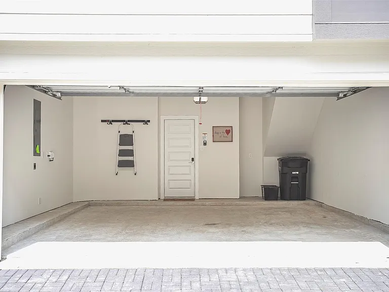 2713 Eado Edge Ct — Photo 43