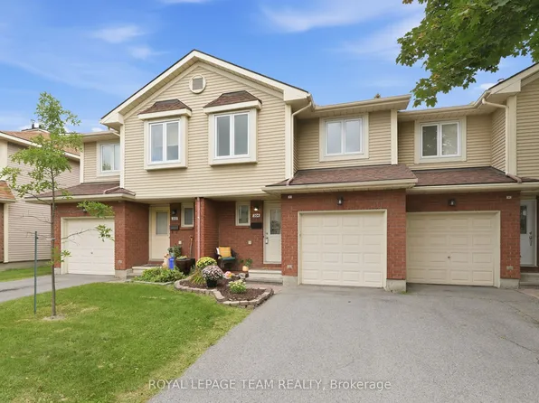 304 Valade Cres, Ottawa, ON K4A 2X3