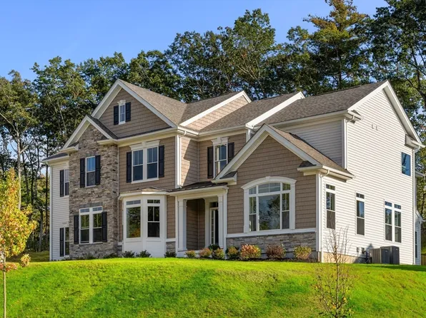 15 Brooke St #700, Grafton, MA 01536