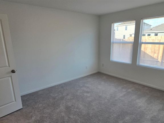 5th image of 446 Sormonne Loop