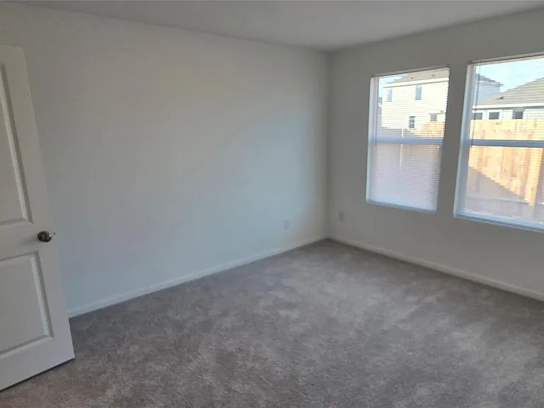 446 Sormonne Loop — Photo 5