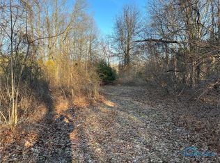 9835 Salisbury Rd, Monclova, OH 43542