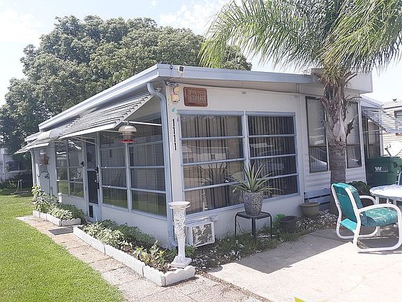 2nd image of 1111 Rainbow Cir