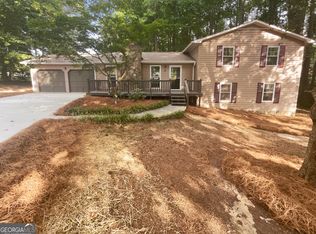 652 Willow Ln, Lawrenceville, GA 30044