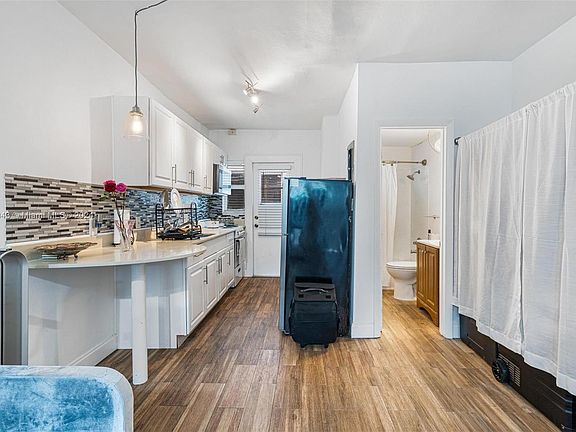 4th image of 300 74th St APT 8