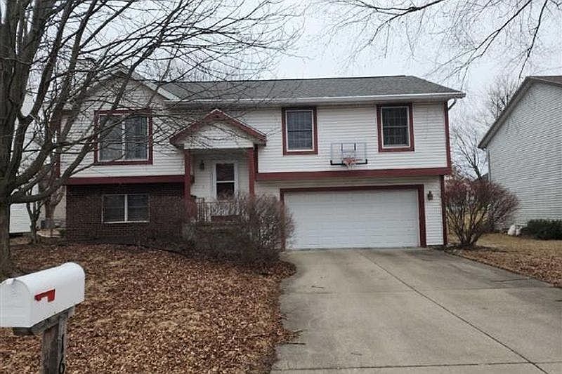 1st image of 1604 Bensington Ct