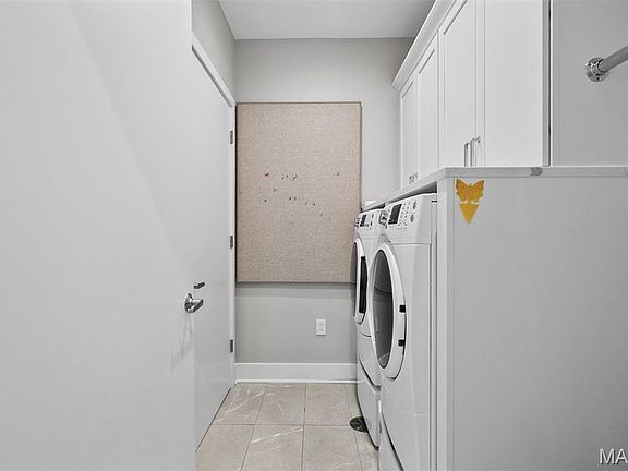 5th image of 8025 Maryland Ave Unit 4J