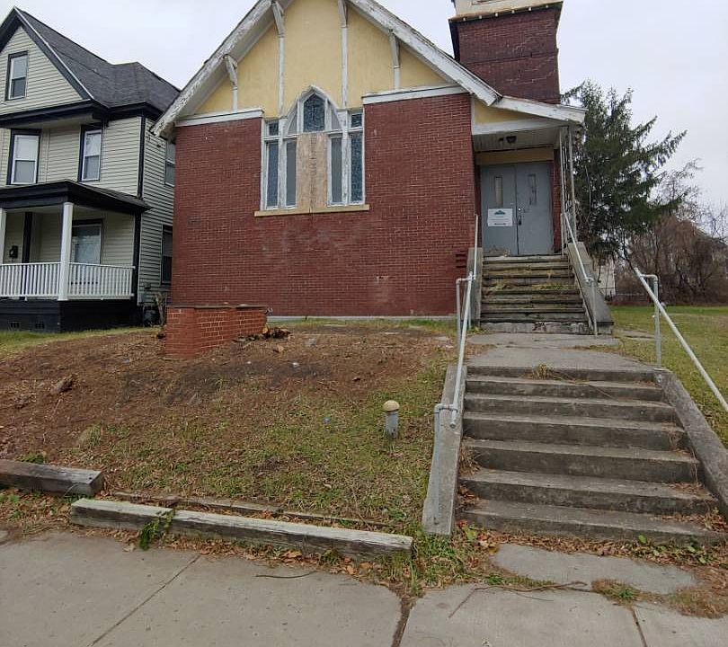1st image of 817 South Ave